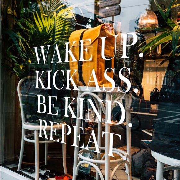 Meet your Posher, Mindy - Picture 2 of 2